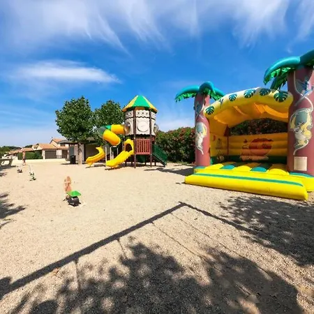 Domaine De A 600m De La Animations Piscines En Supplement Belle Climatisee 3 6 Couchages Wifi Lrpdsk3 Portiragnes