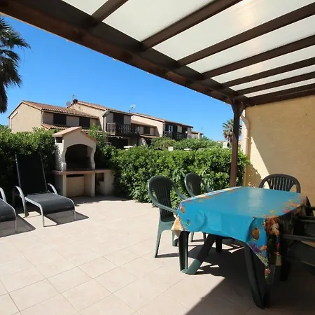 Domaine: Seaside Retreat With Pool And Wi-fi Villa *