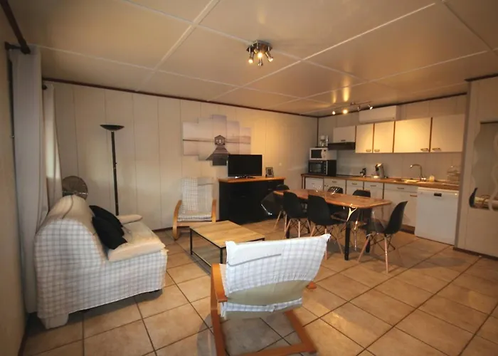 Domaine De A 600m De La Animations Piscines En Supplement Belle Climatisee 3 6 Couchages Wifi Lrpdsk3 *